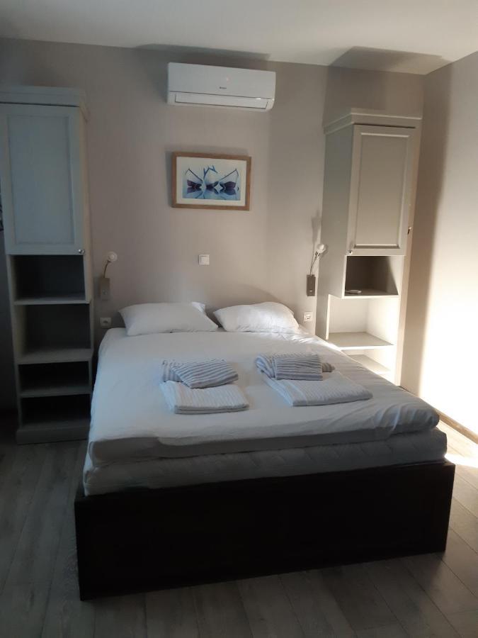 Apartment Lizzi. Trogir Buitenkant foto